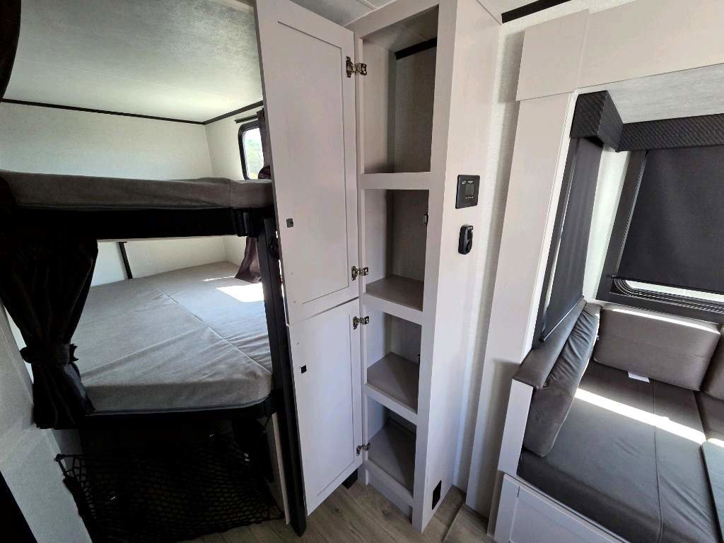 2026 JAYCO JAY FEATHER 29BHB - Image 10