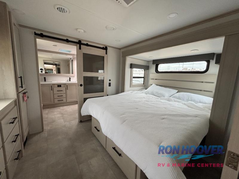 2025 GRAND DESIGN 380FL - Image 9
