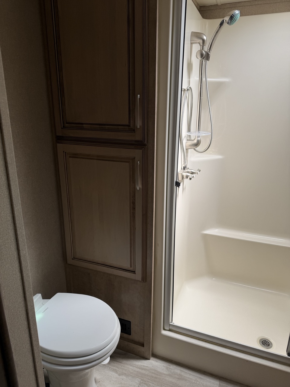 2016 Grand Design Solitude 369RL - Image 13