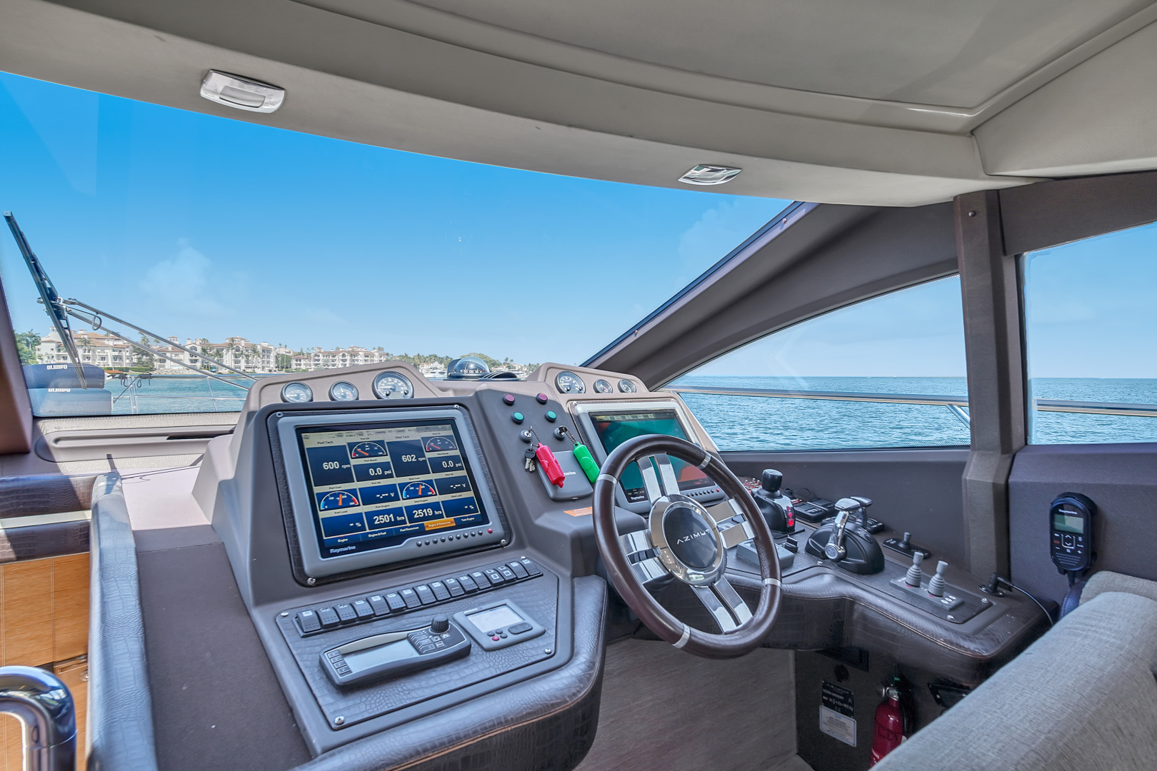 2012 Azimut 64 FLY - Image 67