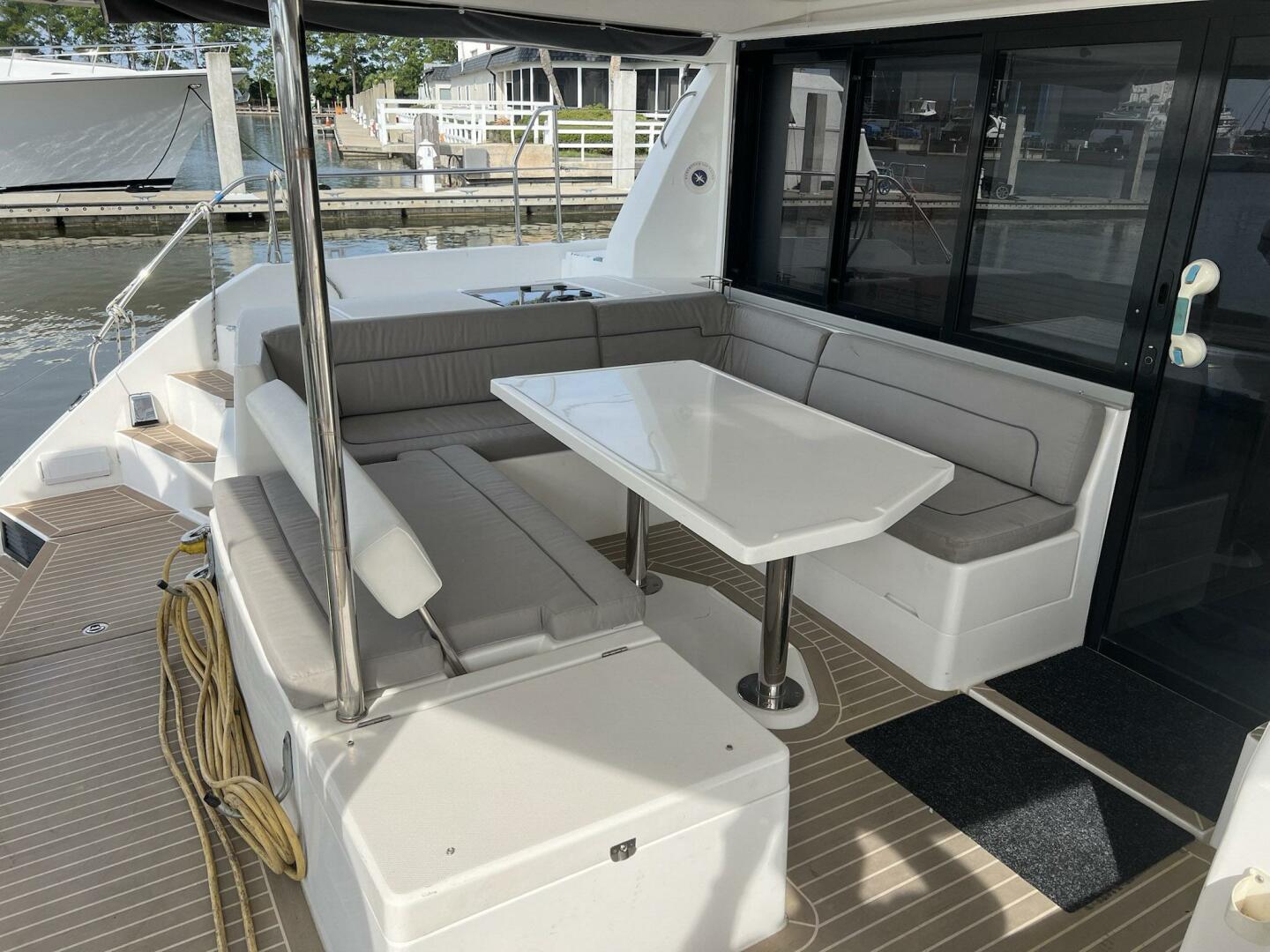2018 Leopard 43 Powercat - Image 12