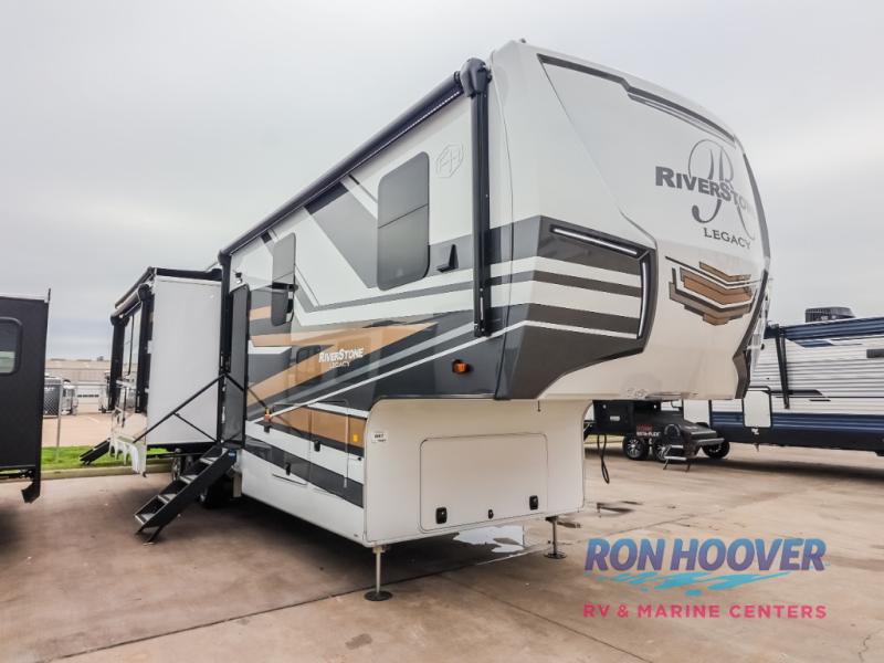 2025 FOREST RIVER 44DBL - Image 1