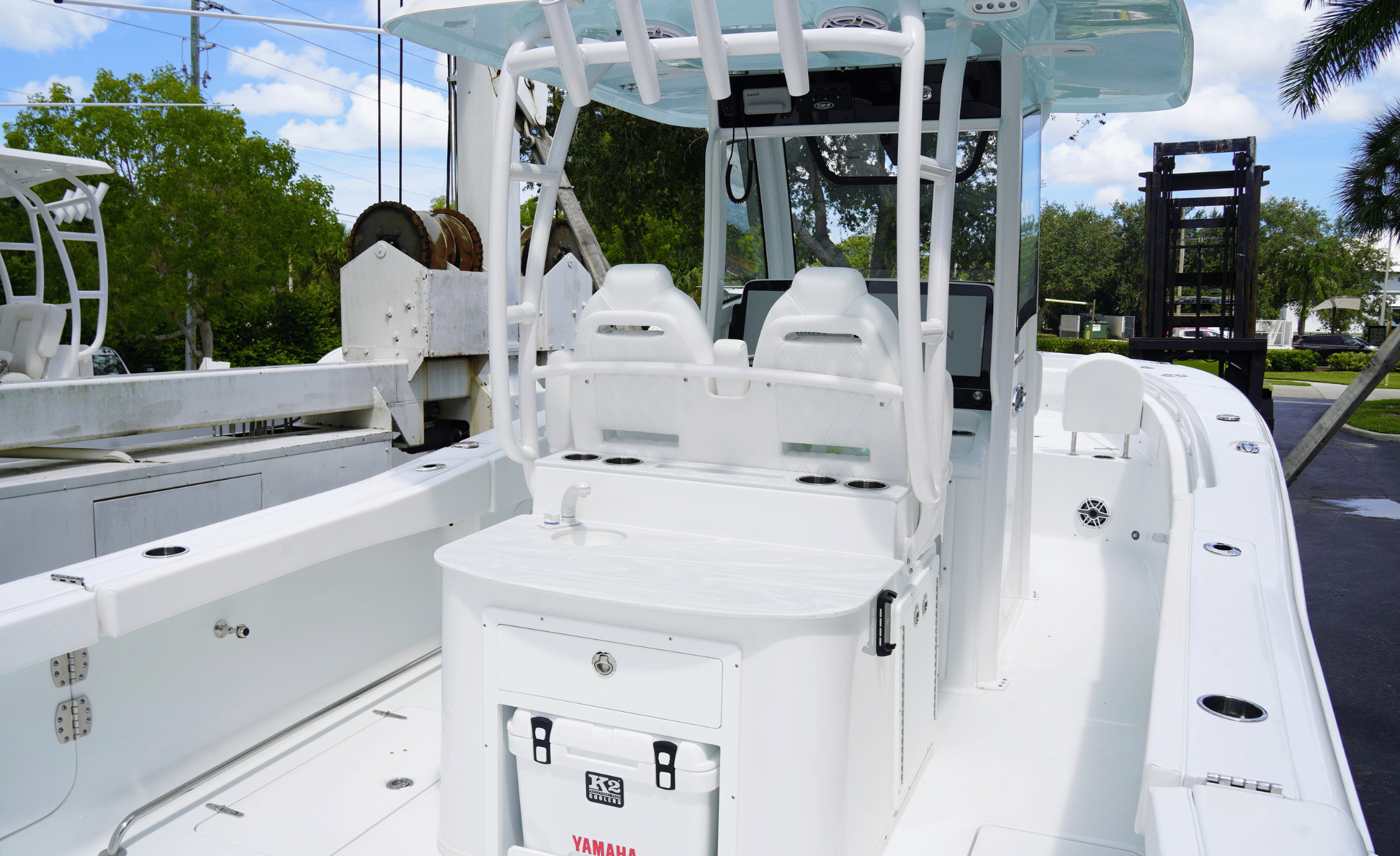 2027 SEA HUNT ULTRA 305SE - Image 18