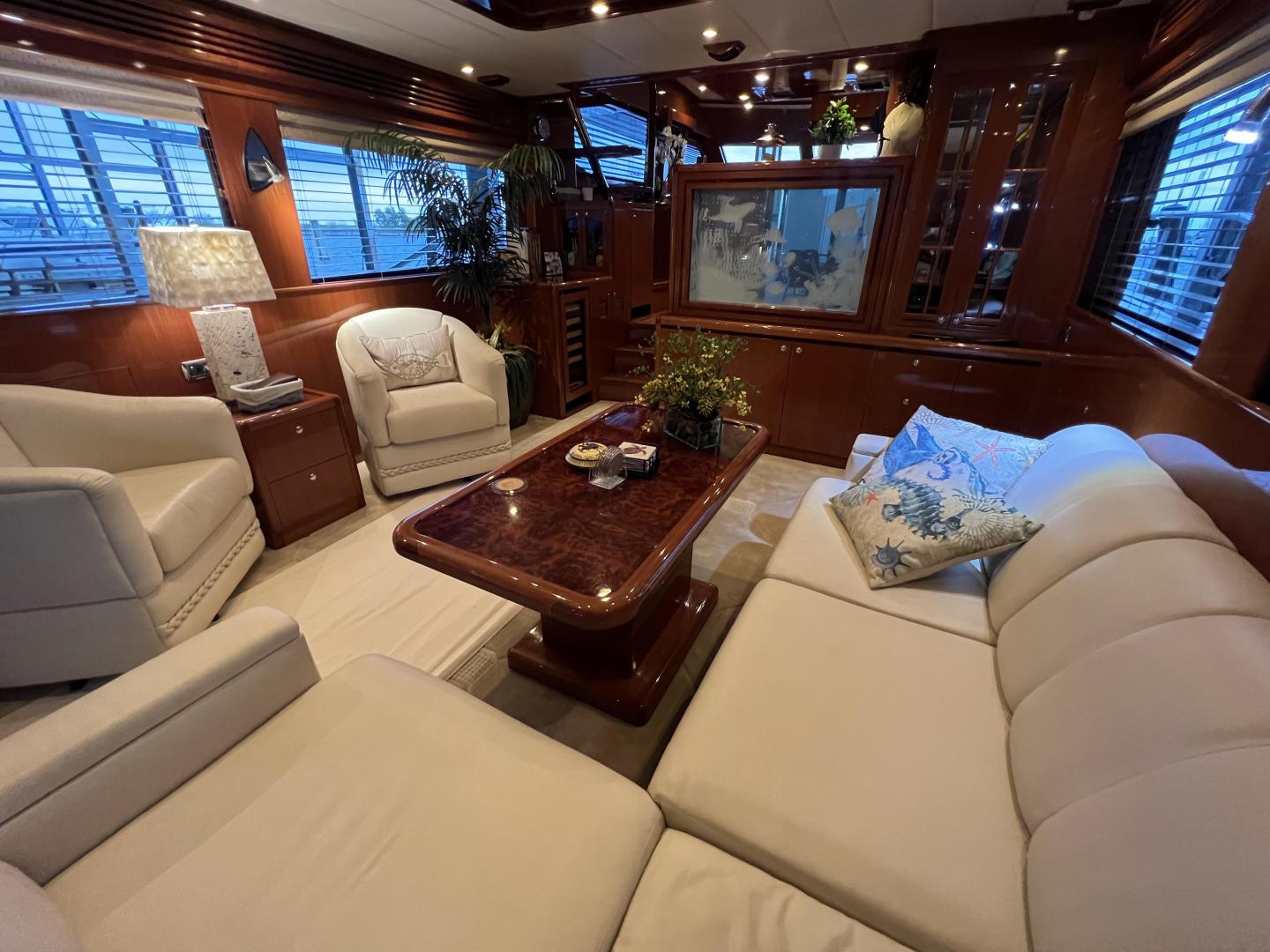 2012 Hampton - Image 15