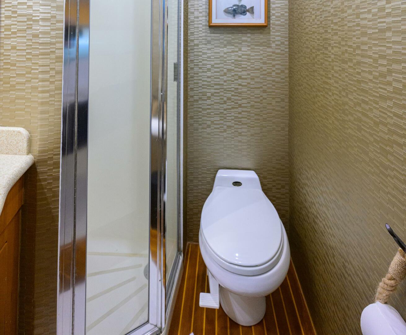 2001 Hatteras 43 Convertible Base - Image 32