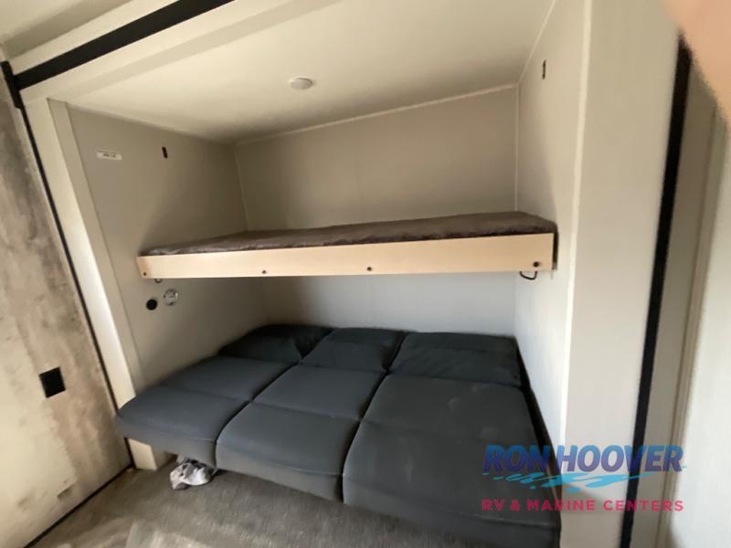 2023 Palomino Puma 32BHFS - Image 20