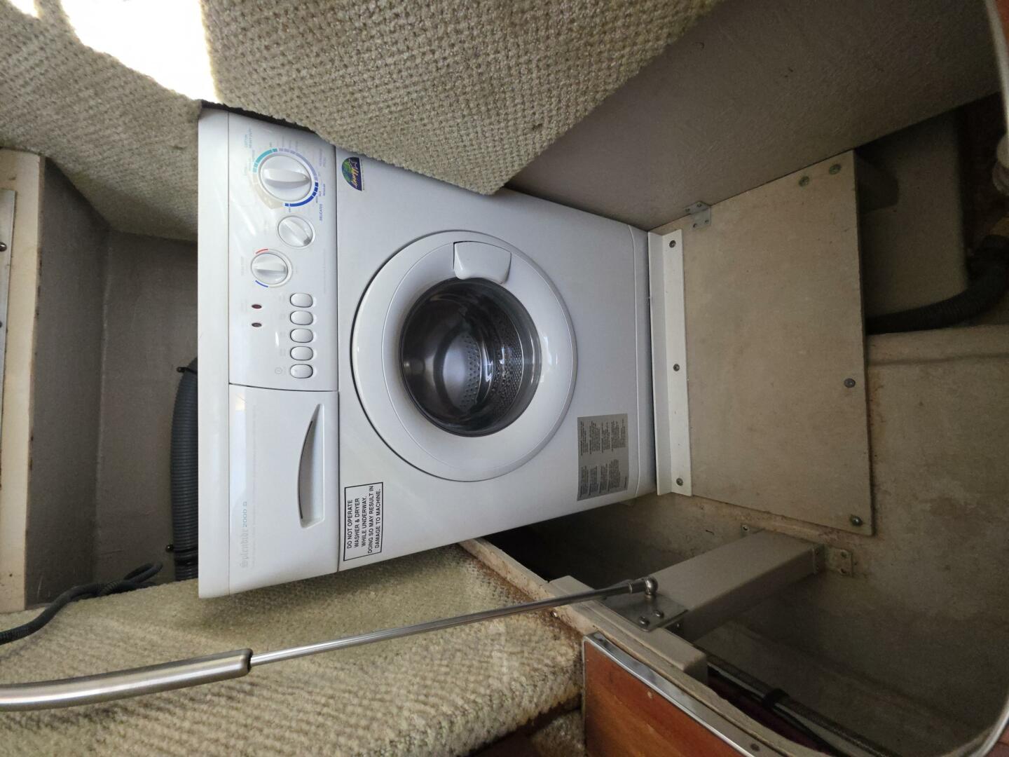 2007 Sea Ray 44 Sedan Bridge - Image 22