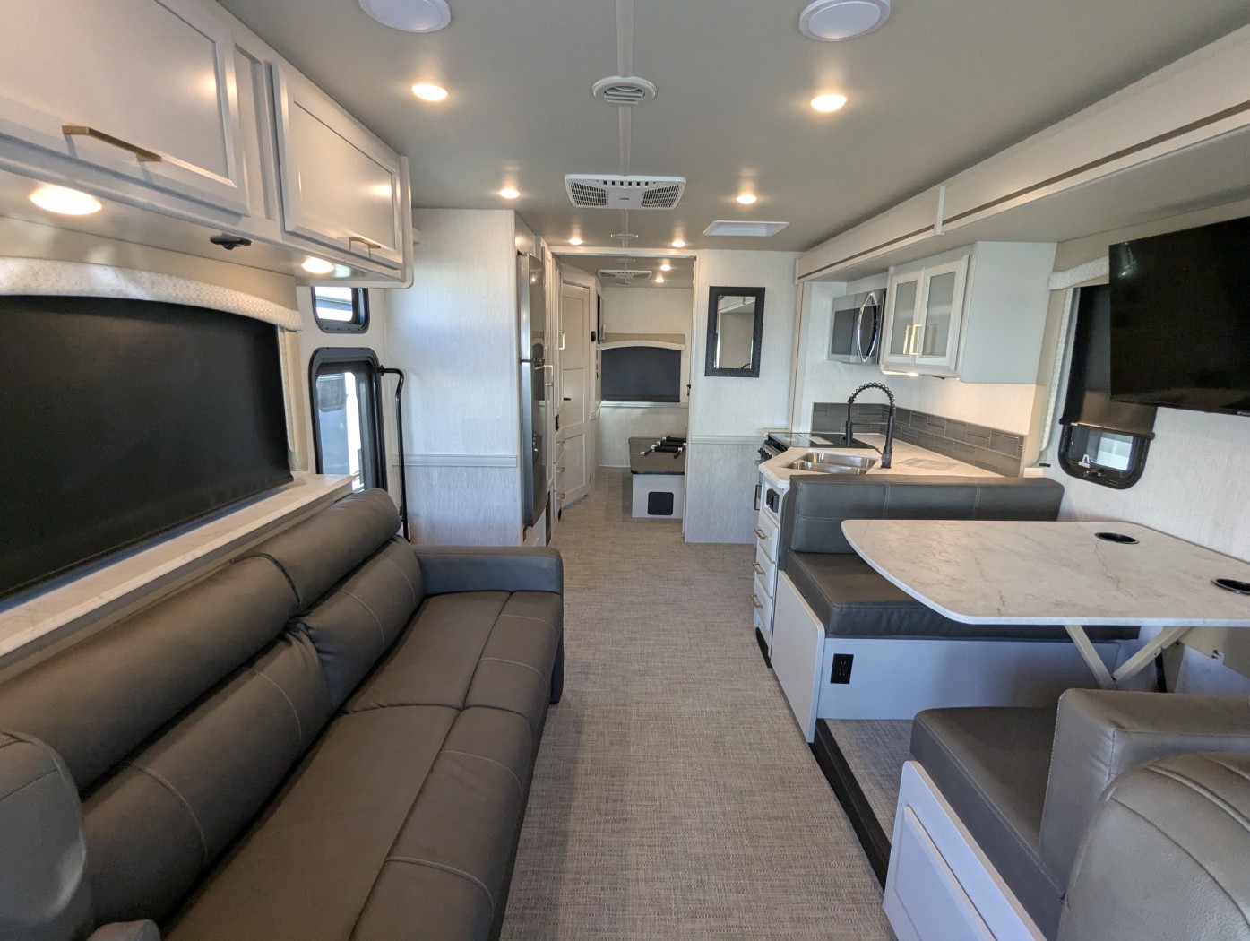 2026 Fleetwood Flair 28A - Image 11