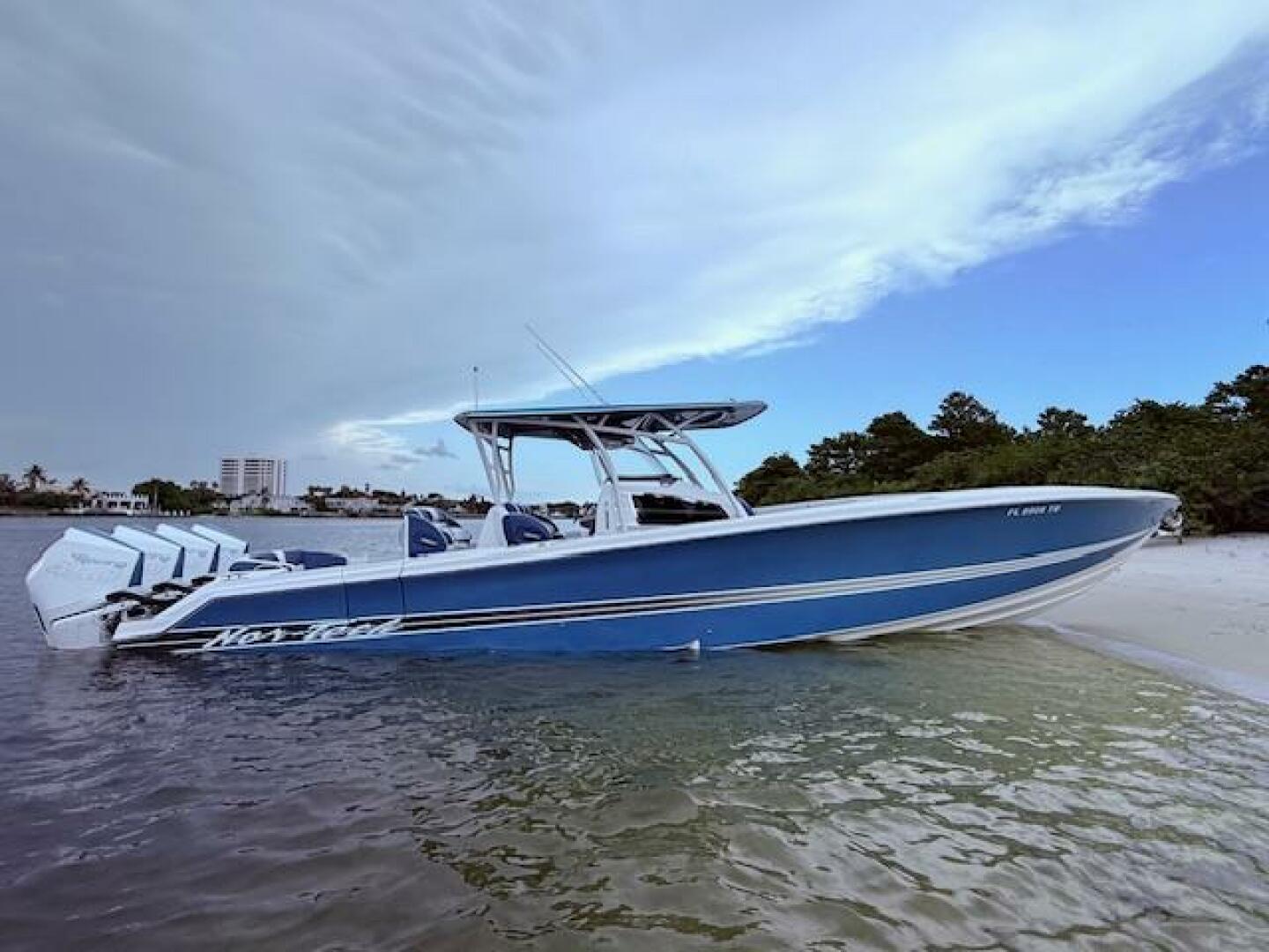 2022 Nor-Tech 390 Sport Center Console - Image 6
