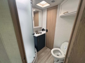 2027 THOR MOTOR COACH MAGNITUDE GA31 - Image 7