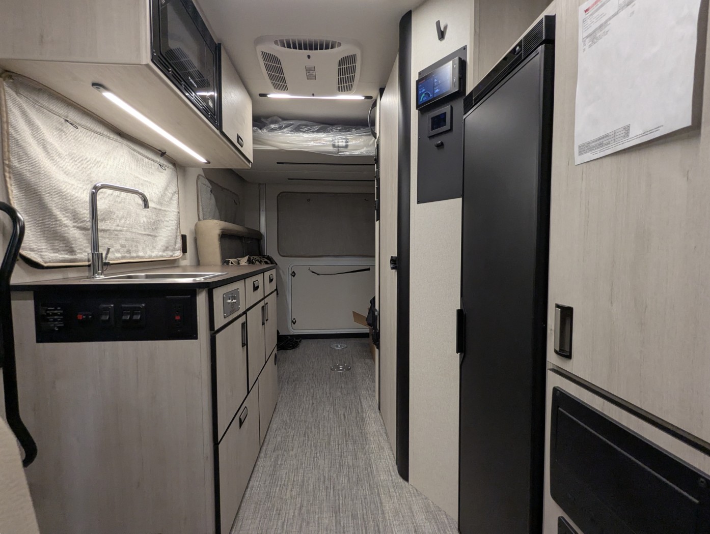 2027 Winnebago Elora 19DC - Image 16