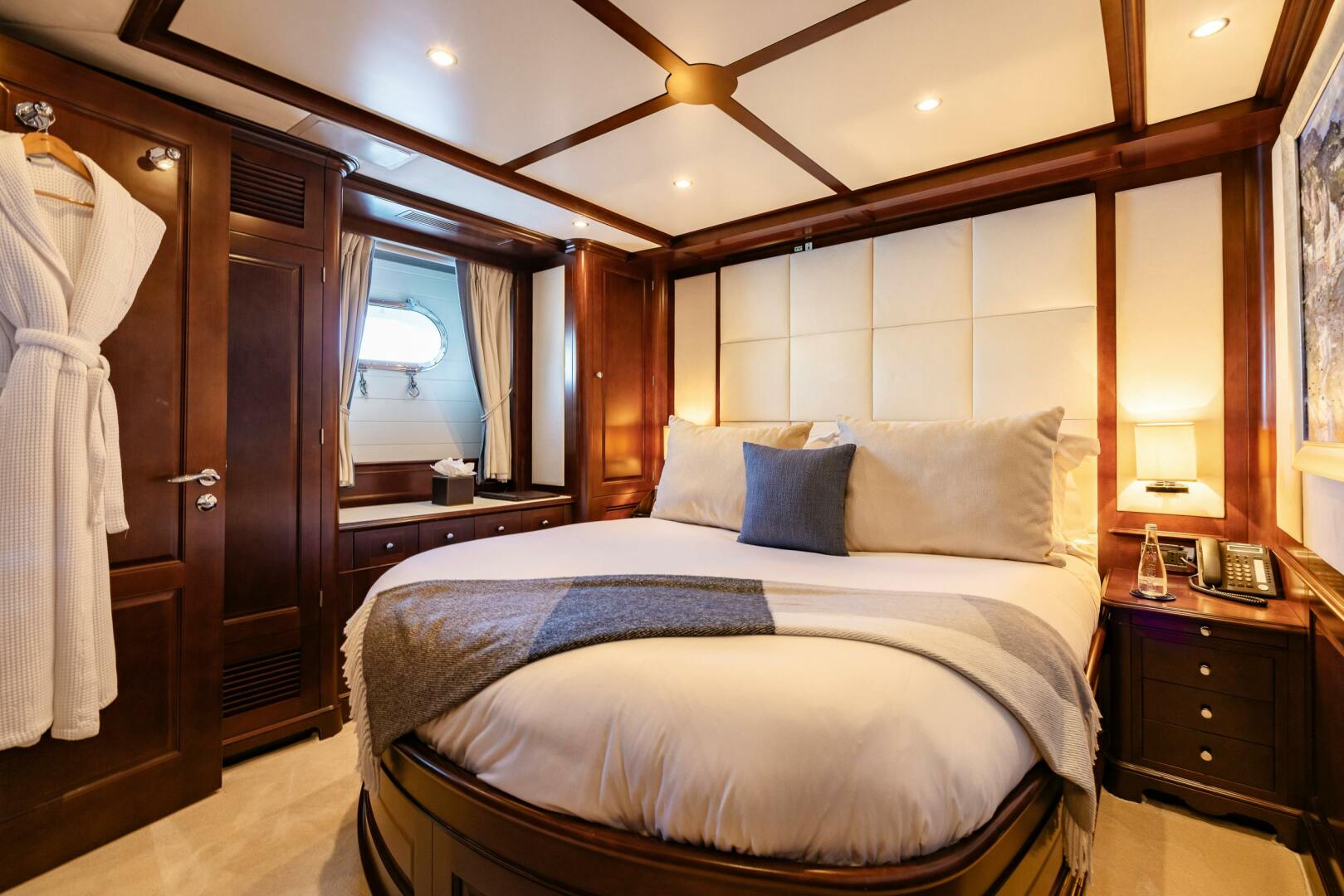 2009 Benetti Benetti Classic 120 - Image 52