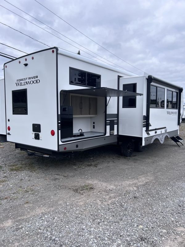 2027 Wildwood WBT310BHI - Image 4