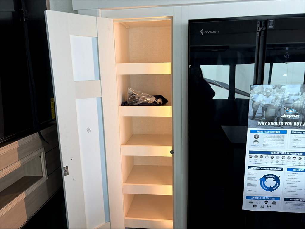 2027 JAYCO EAGLE 367TBTS - Image 9