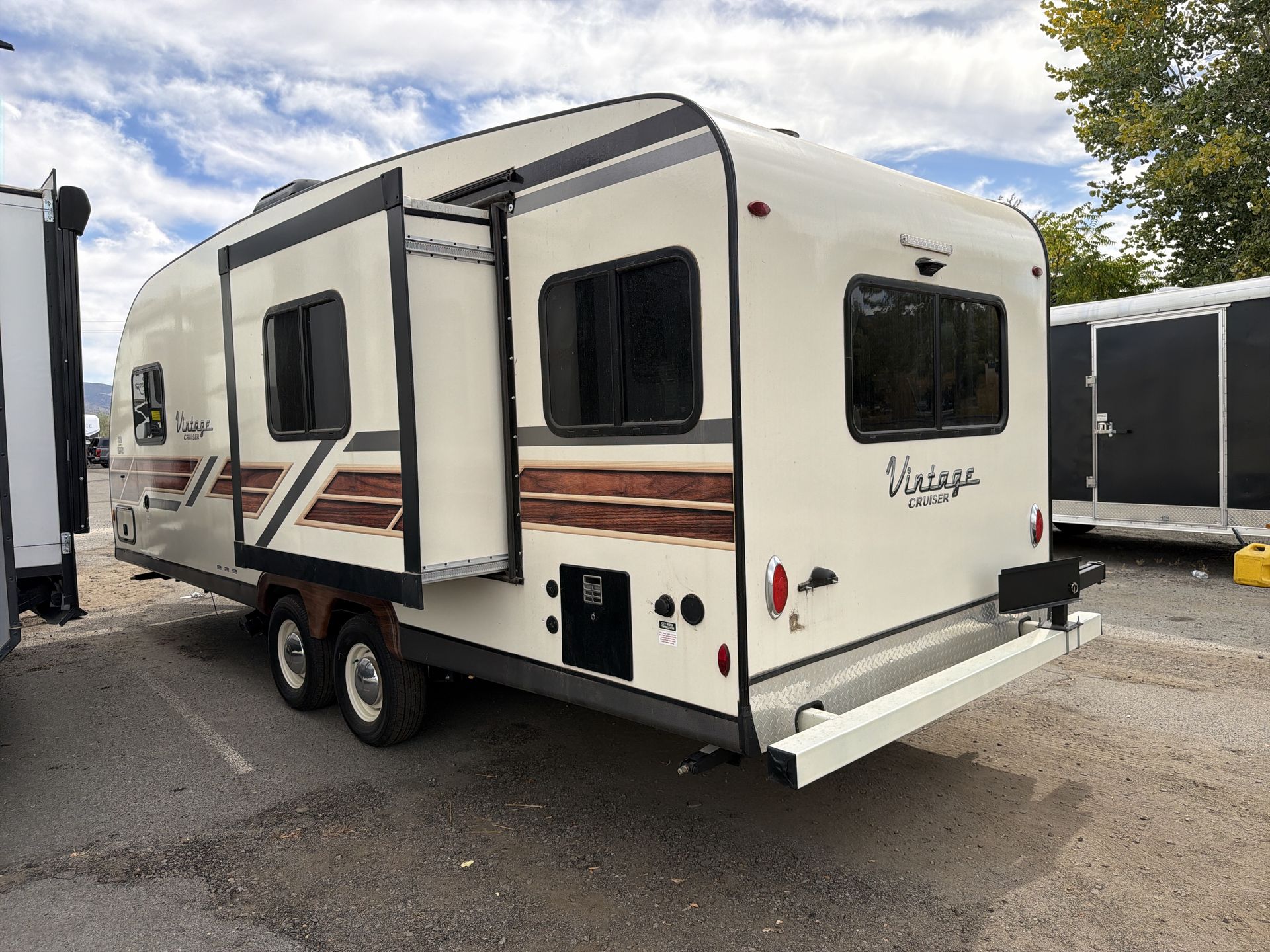 2022 Gulf Stream Vintage Cruiser 23TWS - Image 10