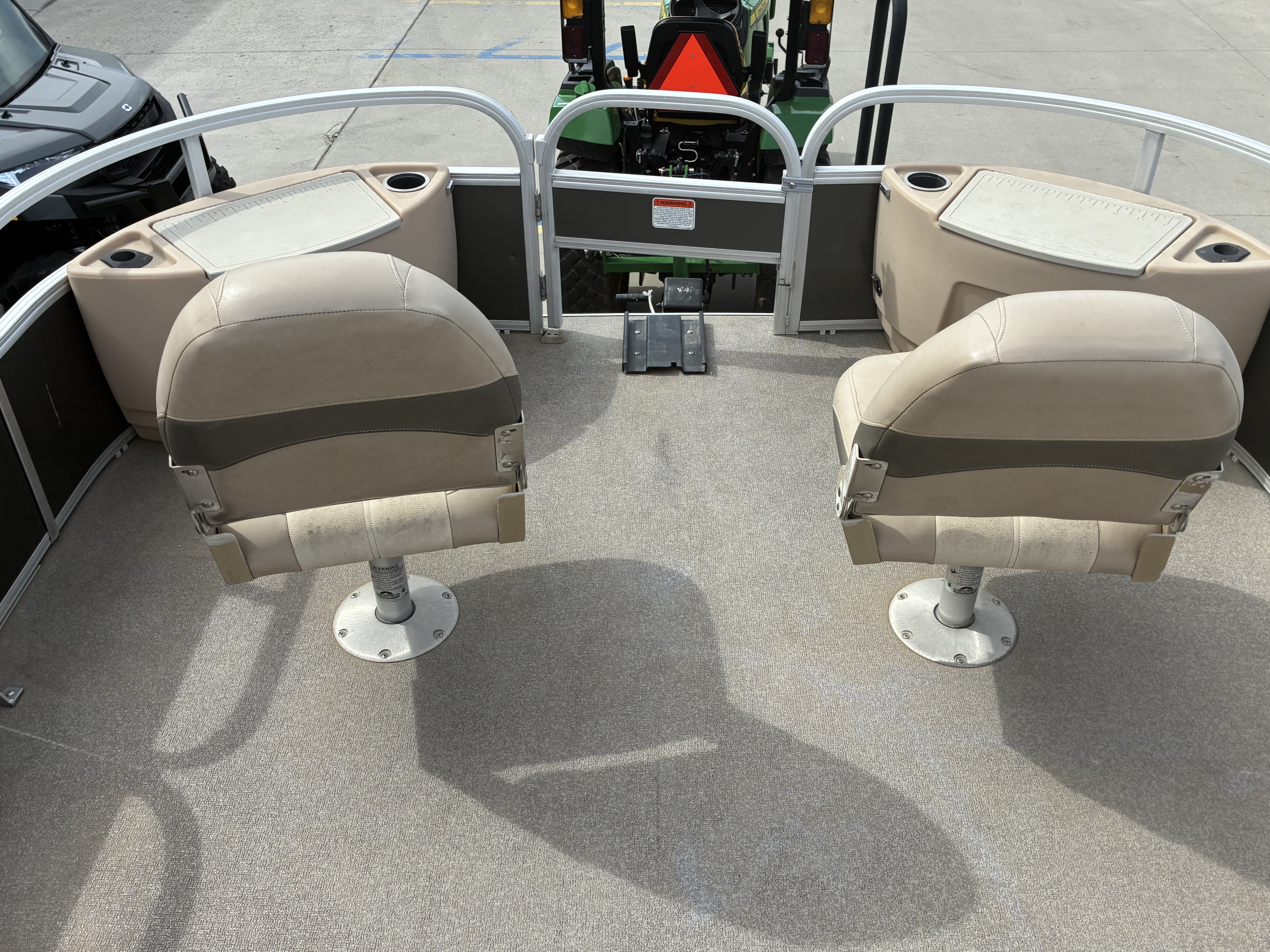 Suntracker Fishing Barge 22 XP3 - Image 14