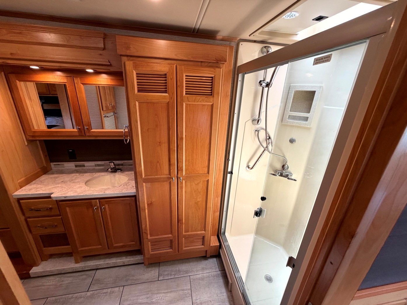 2022 Tiffin Open Road Allegro 34 PA - Image 14