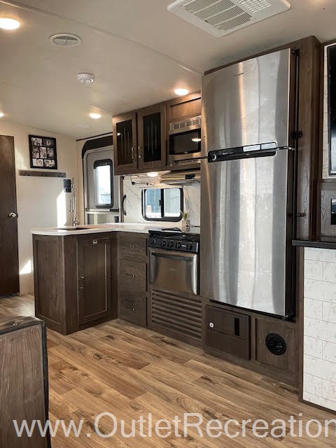 2018 Forest River Salem Hemisphere GLX 309BOK - Image 11