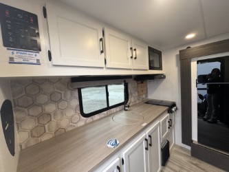 2026 VENTURE RV SPORTTREK STINGER 181VRK - Image 13