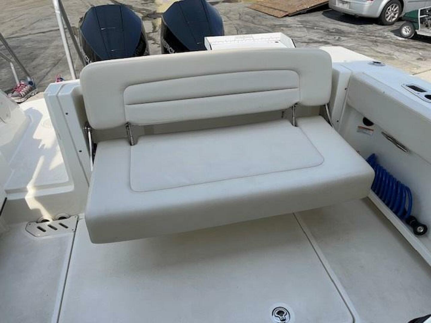 2018 Boston Whaler 270 Vantage - Image 10