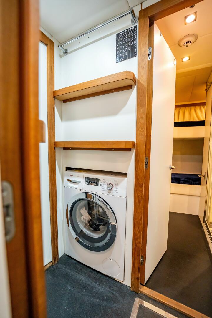 2011 Sunseeker 34 Metre Yacht - Image 72