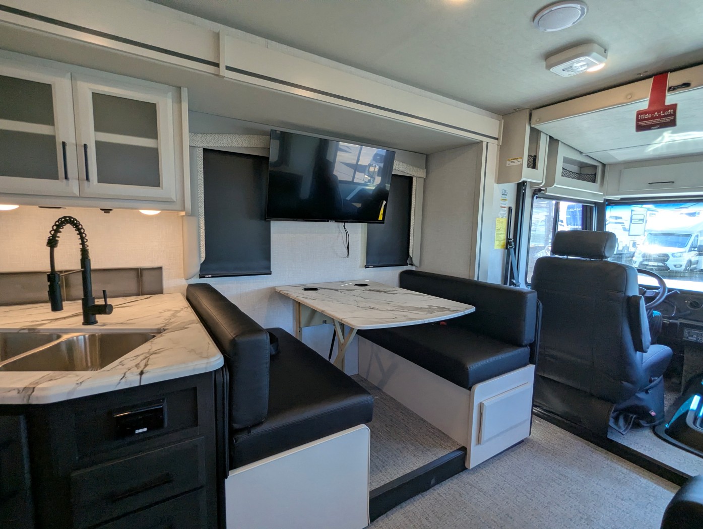 2026 Fleetwood Flair 28A - Image 19