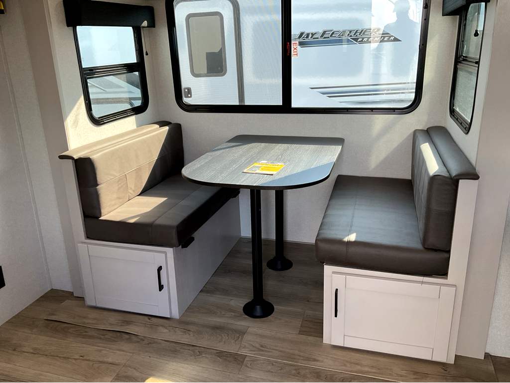 2026 JAYCO Jay Feather 19 MBS - Image 30