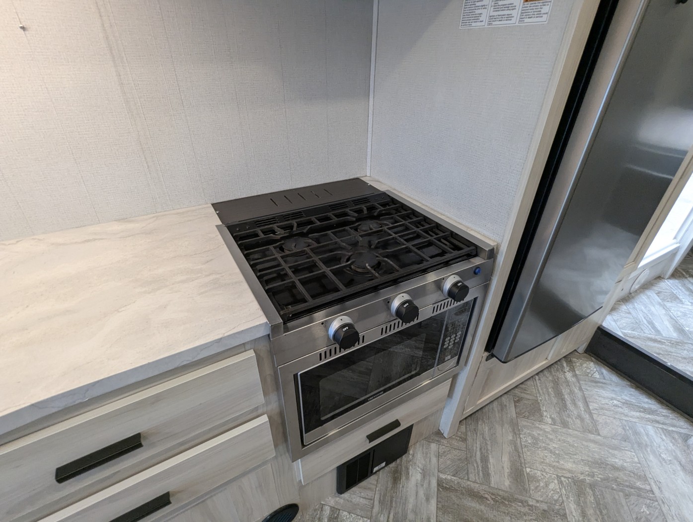 2023 Forest River Sunseeker 2850S LE - Image 14