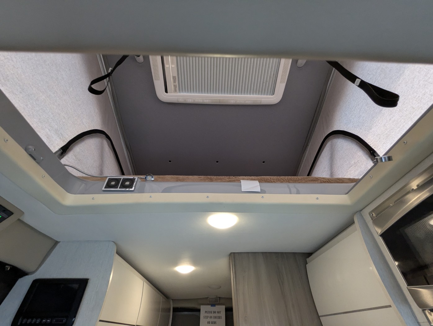 2023 Thor Motor Coach Rize 18A - Pop Top - Image 21