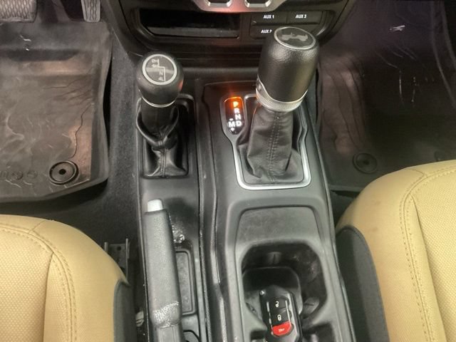 2022 Jeep Wrangler Utility 2D Sport S 4WD - Image 21