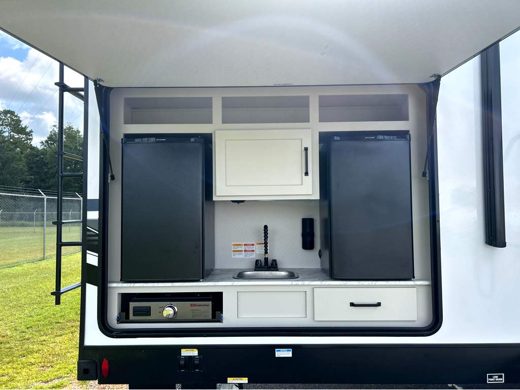 2027 VENTURE RV SPORTTREK 333VIK - Image 7