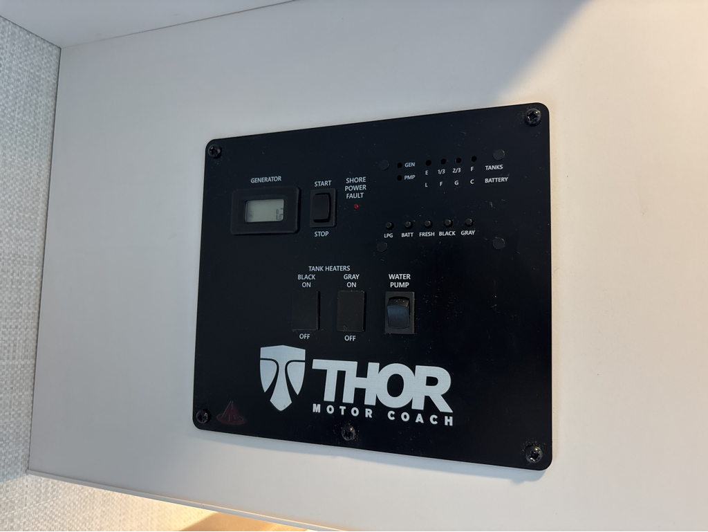 2026 THOR MOTOR COACH MAGNITUDE GA21 - Image 20