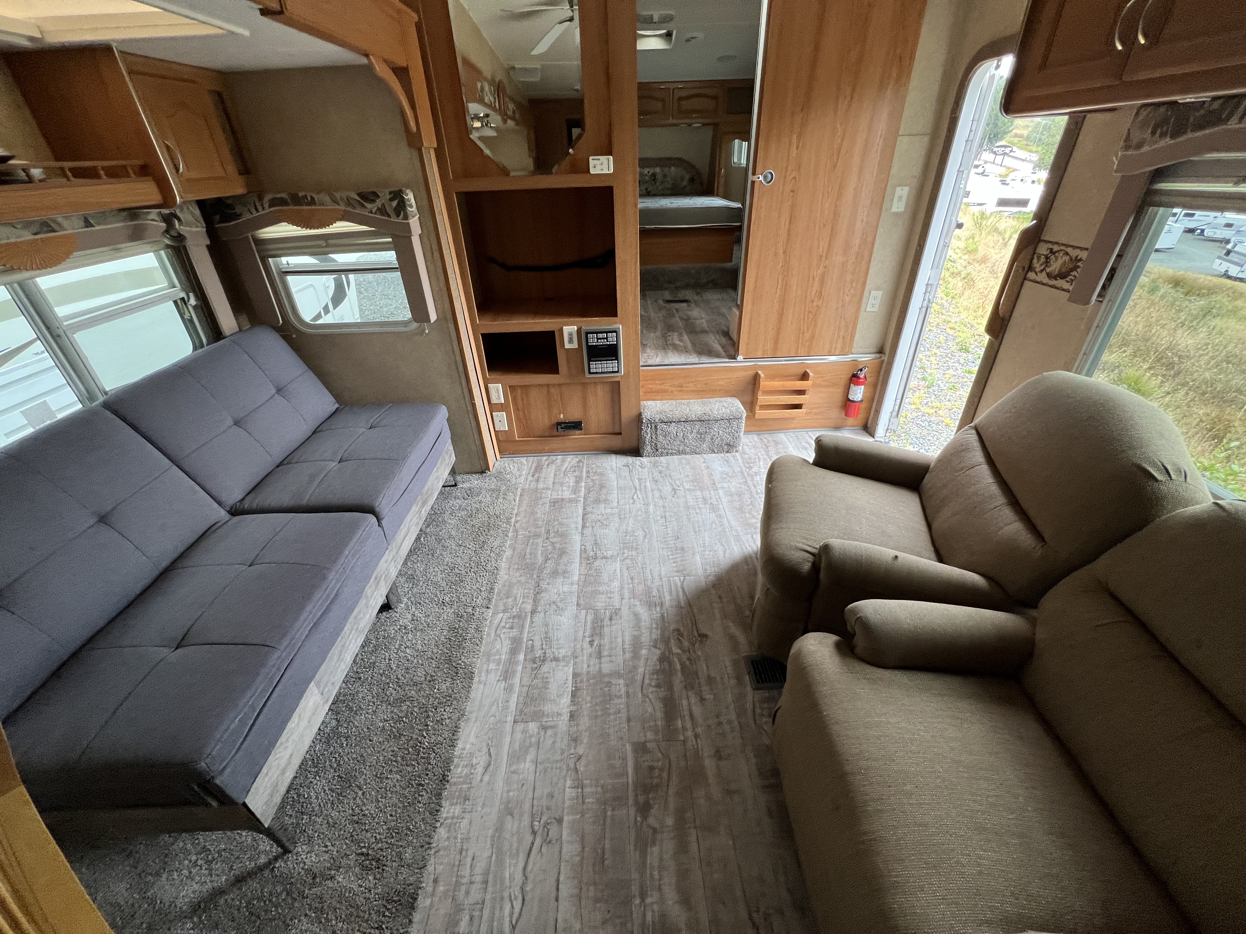 2006 FOREST RIVER WILDCAT 28RKS HMS - Image 12