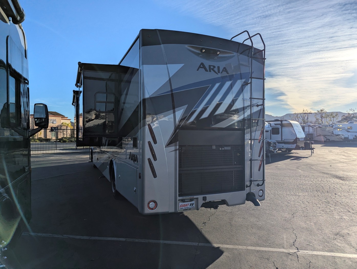 2026 Thor Motor Coach Aria 3901 - Image 5