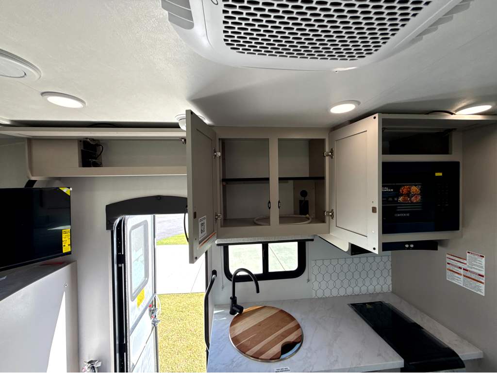 2027 JAYCO REDHAWK SE 22C - Image 29