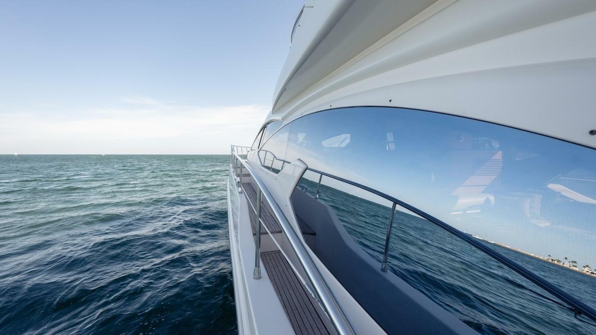 2012 Azimut Evolution - Image 19