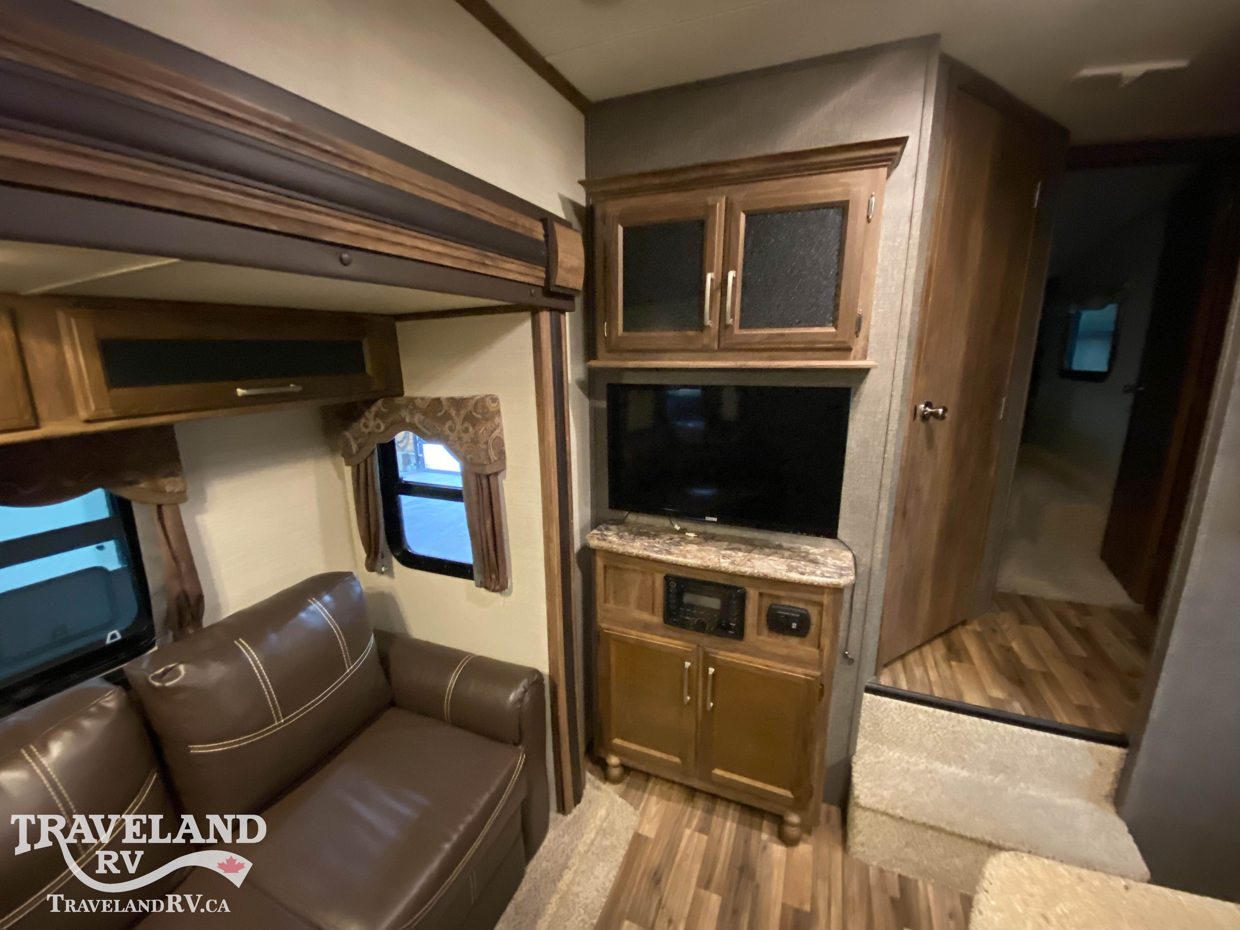 2015 KEYSTONE COUGAR X-LITE 29ROB - Image 8