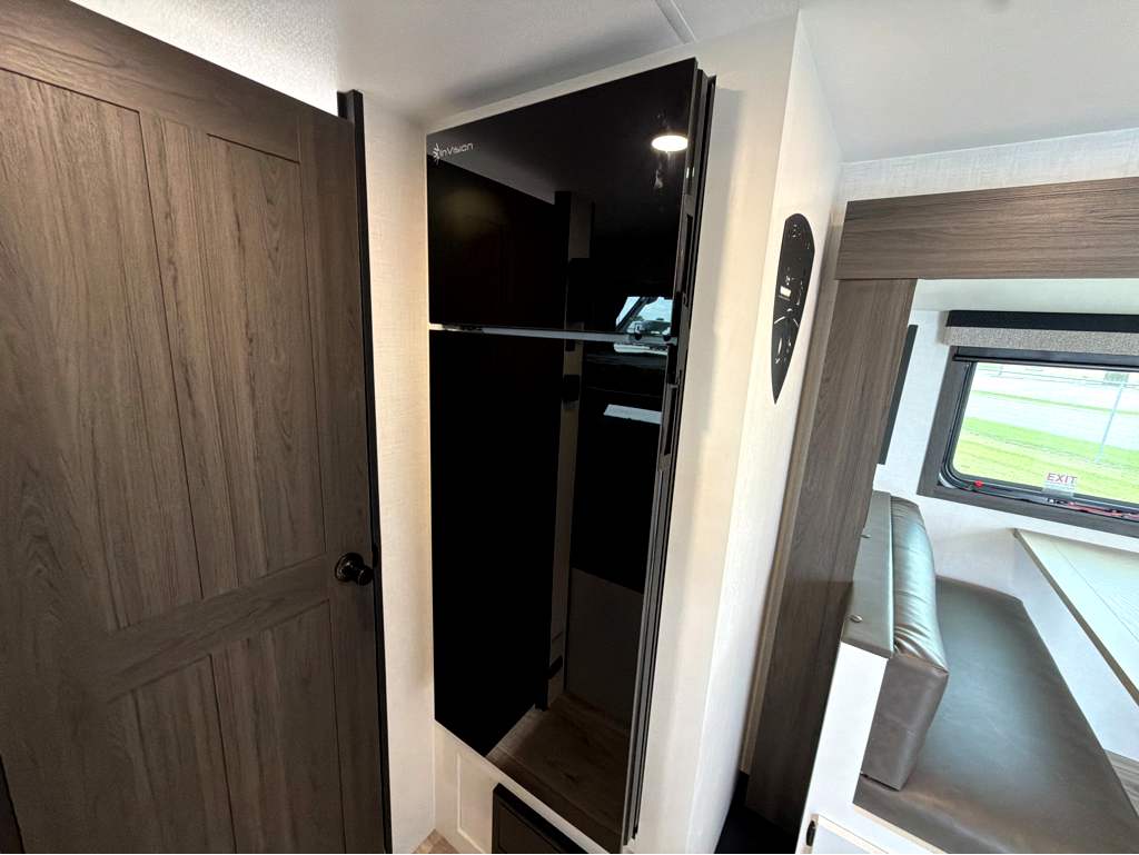 2026 VENTURE RV SPORTTREK STINGER 161VUD - Image 19