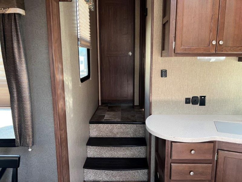 2018 Keystone Sprinter Limited 269FWRLS - Image 6