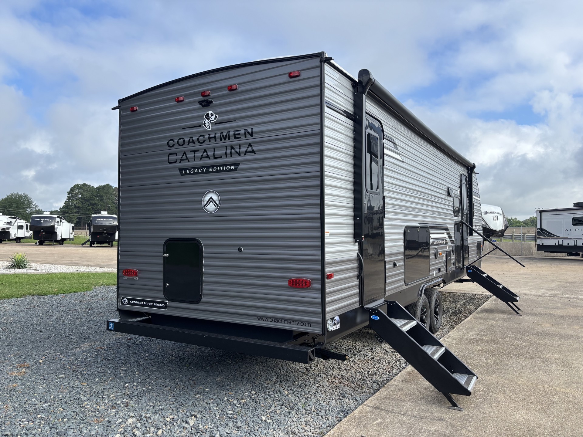 2027 Coachmen Catalina Legacy Edition 273DBHCK - Image 8