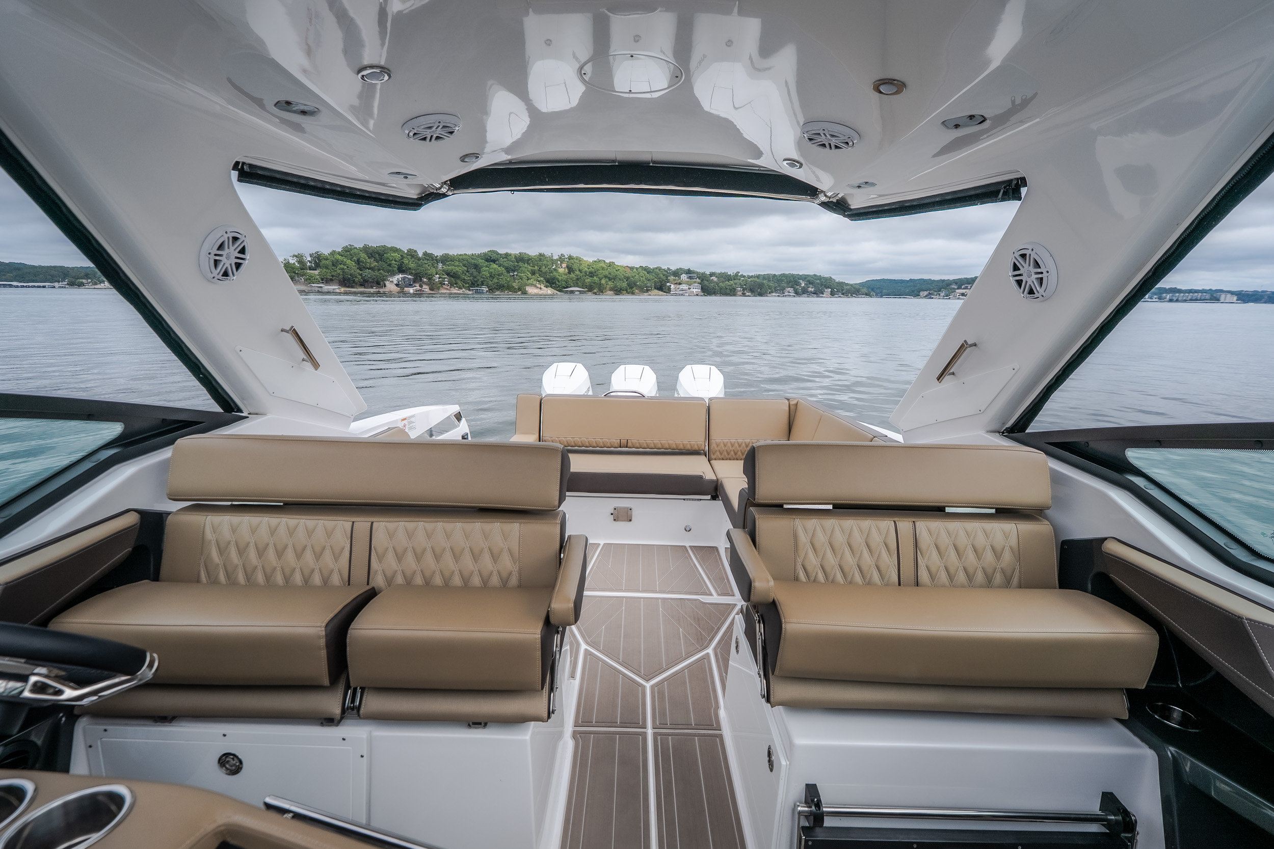 2025 Monterey 385SS - Image 50