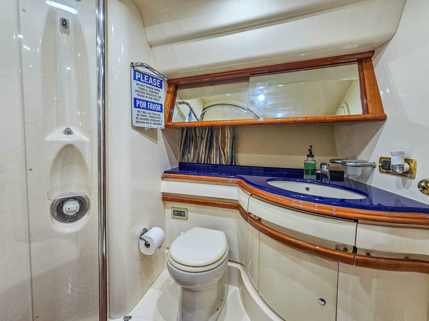 2005 Azimut 55 flybridge - Image 33
