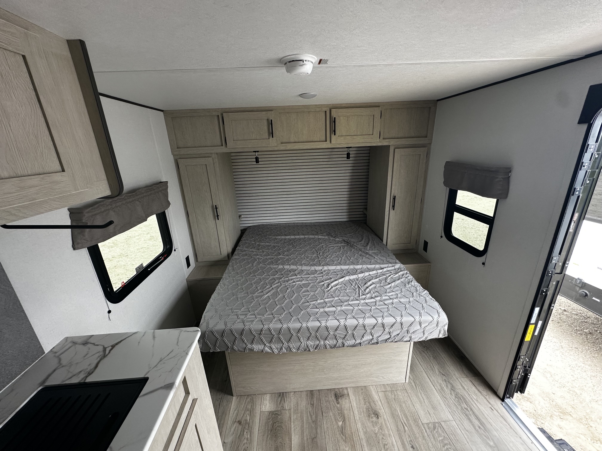 2026 Forest River Shasta SST18FQ - Image 7