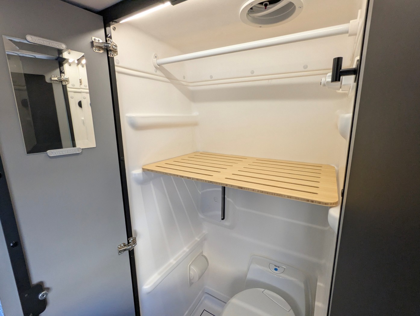 2026 Winnebago Revel 44EC - ATH Edition - Image 27