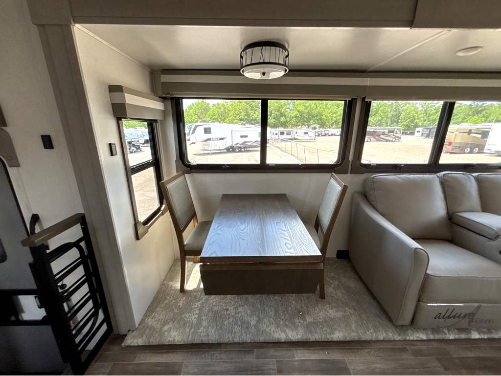 2022 PALOMINO RIVER RANCH 390RL - Image 7