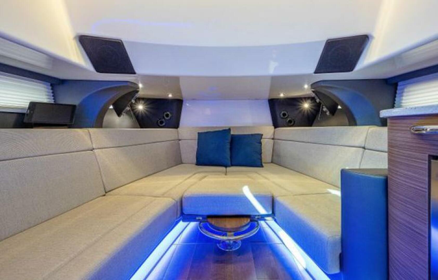 2020 Boston Whaler Outrage - Image 14