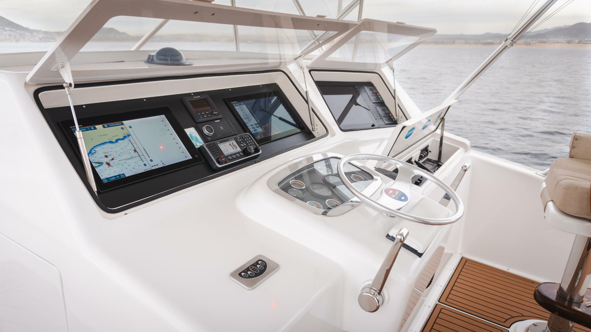 2000 Viking 55 Convertible - Image 24