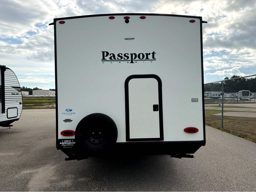 2025 KEYSTONE PASSPORT 214BHC - Image 5
