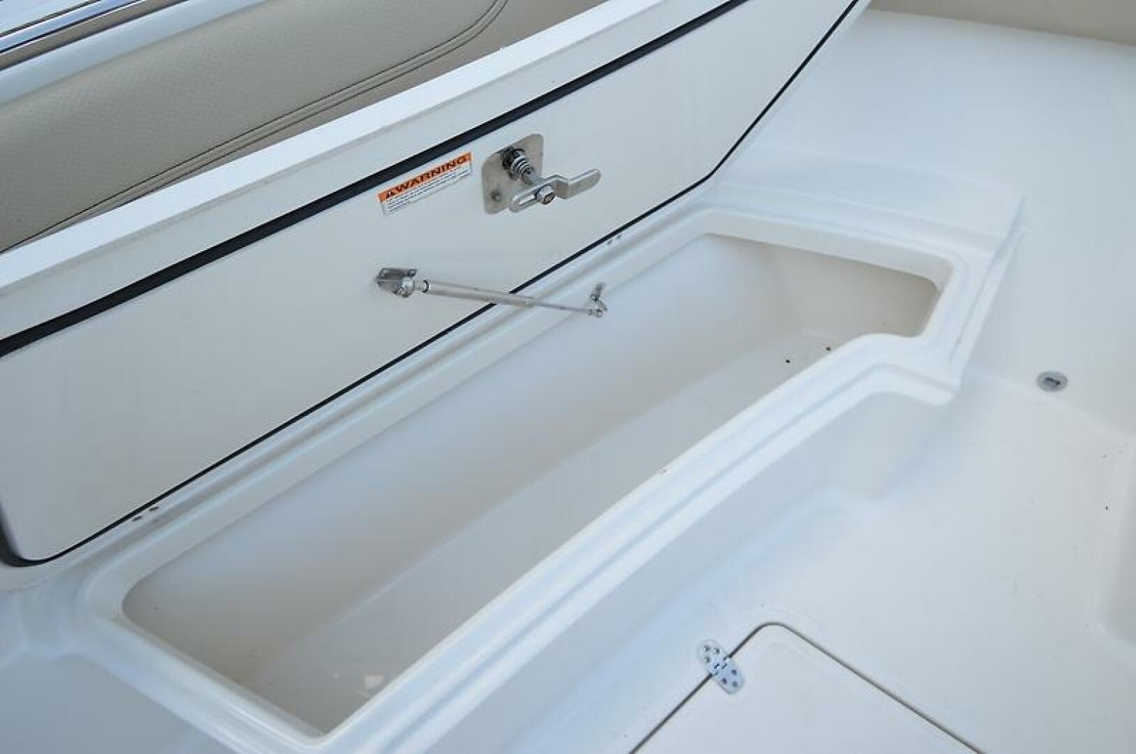 2019 PURSUIT S 288 Sport Base - Image 39