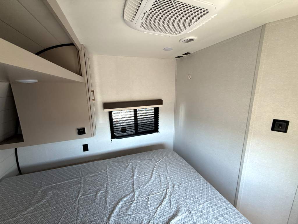 2027 JAYCO JAY FLIGHT 295TBS - Image 8